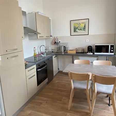 Appartement Etablissement 3 Etoiles Avec Ascenseur, 3 Lumineux Vue Port Avec Balcon, 200m De La Mer, Wifi Fibre, Tous Service Inclus Dieppe