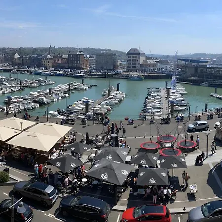 établissement 3 étoiles Avec Ascenseur, 3 Lumineux Vue Port Avec Balcon, 200m De La Mer, Wifi Fibre, Tous Service Inclus Dieppe