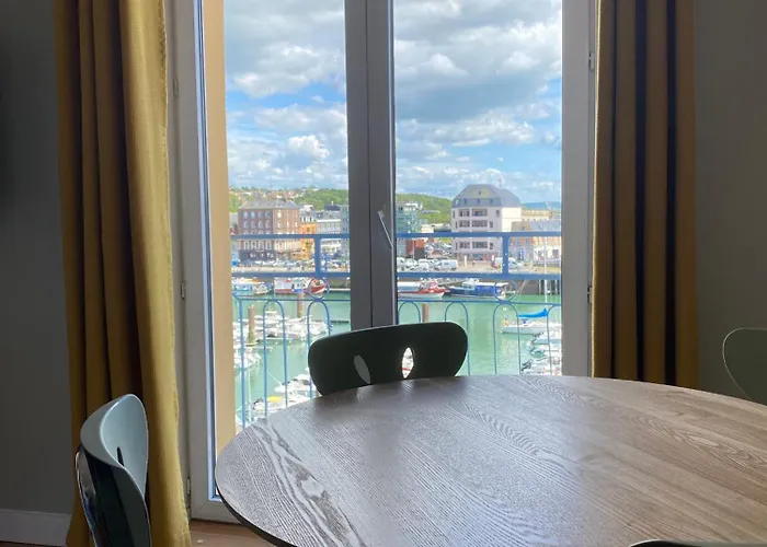 公寓 Etablissement 3 Etoiles Avec Ascenseur, 3 Lumineux Vue Port Avec Balcon, 200m De La Mer, Wifi Fibre, Tous Service Inclus *